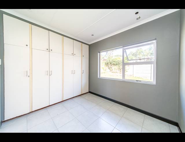 5 BEDROOM HOUSE FOR SALE IN BEACON BAY